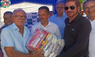 Projeto saúde e lazer na praça arrecadou uma tonelada e meia de alimentos na sua retomada de ações