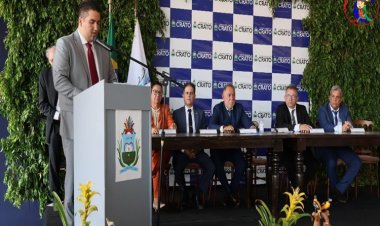 Vereador Matheus Leite é eleito presidente da câmara do Crato para o biênio 2025-2026